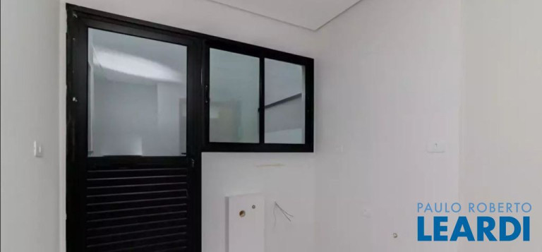 Imagem Apartamento com 2 Quartos à Venda, 51 m² em Vila Floresta - Santo André
