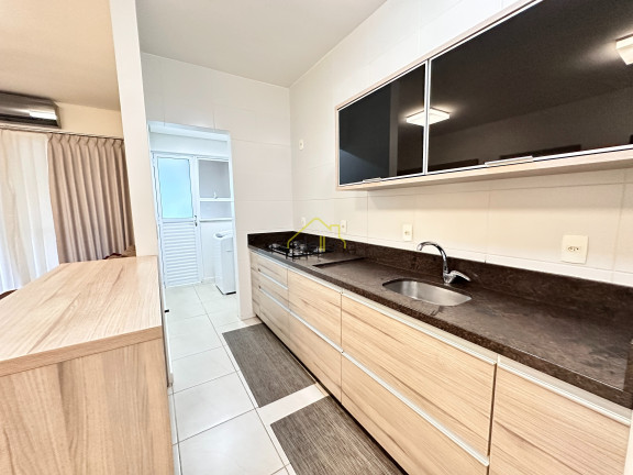 Imagem Imóvel com 3 Quartos à Venda, 95 m² em Saguaçu - Joinville