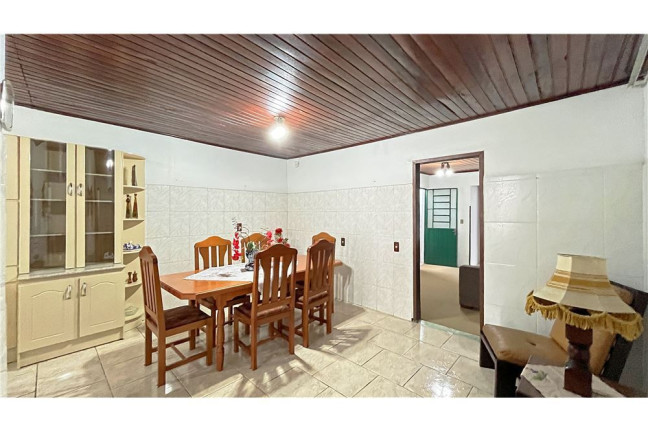 Imagem Casa com 3 Quartos à Venda, em Cristal - Porto Alegre Imagem Casa com 3 Quartos à Venda, em Cristal - Porto Alegre