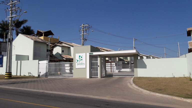 Sobrado com 3 Quartos à Venda, 82 m² em Campo Alegre - Pindamonhangaba