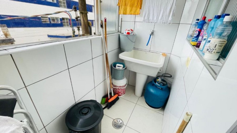 Imagem Apartamento com 2 Quartos à Venda, 75 m² em Ocian - Praia Grande