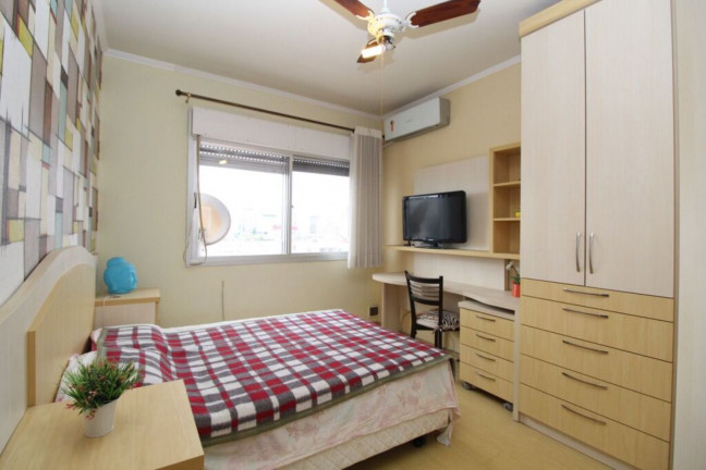 Imagem Imóvel com 3 Quartos à Venda, 80 m² em Bom Fim - Porto Alegre Imagem Imóvel com 3 Quartos à Venda, 80 m² em Bom Fim - Porto Alegre