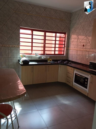 Imagem Casa com 2 Quartos à Venda, 200 m² em Jardim Lucila - Tatuí