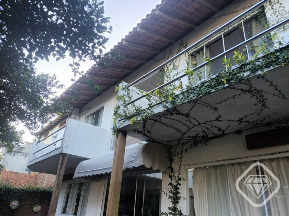 Imagem Casa com 3 Quartos à Venda,  em Ipanema - Porto Alegre