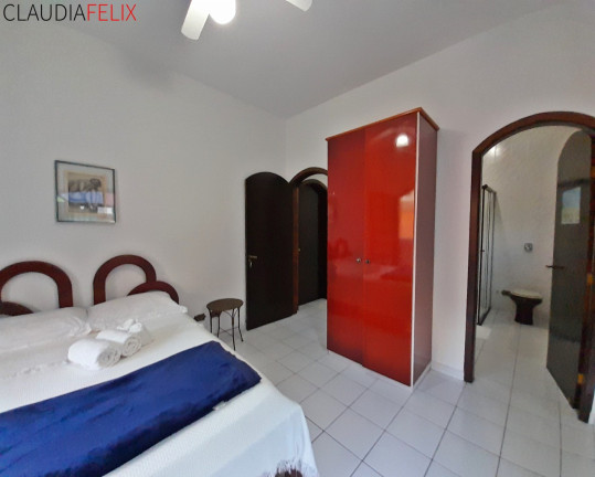 Imagem Imóvel com 5 Quartos para Alugar, 320 m² em Canto Do Forte - Praia Grande Imagem Imóvel com 5 Quartos para Alugar, 320 m² em Canto Do Forte - Praia Grande