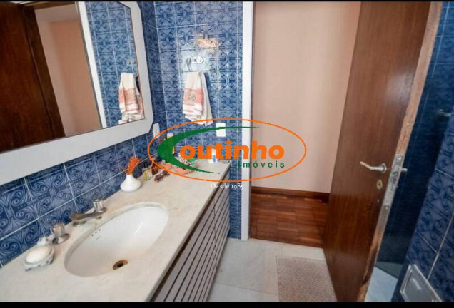 Imagem Apartamento com 4 Quartos à Venda, 167 m² em Tijuca - Rio De Janeiro Imagem Apartamento com 4 Quartos à Venda, 167 m² em Tijuca - Rio De Janeiro