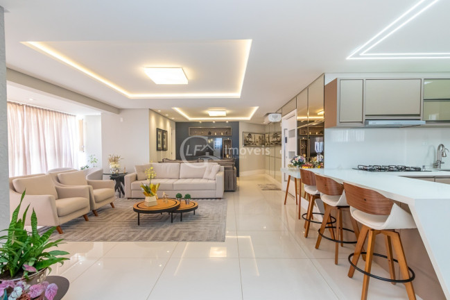 Imagem Cobertura com 4 Quartos à Venda, 215 m² em Centro - Balneário Camboriú