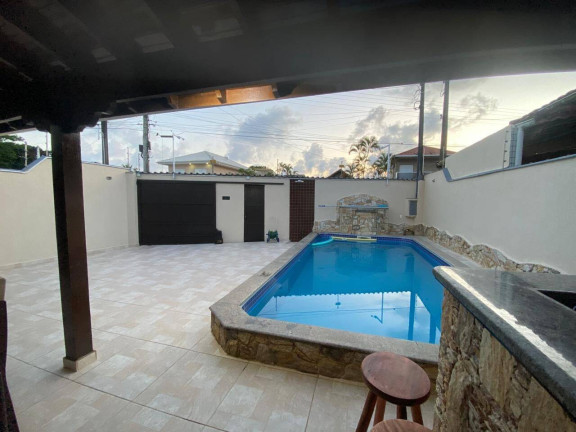 Casa com 3 Quartos à Venda,  em Balneário Flórida - Praia Grande