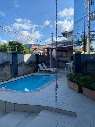Imagem Casa com 5 Quartos à Venda, 270 m² em Nações - Balneário Camboriú