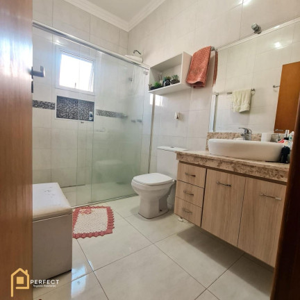 Imagem Casa com 1 Quarto à Venda, 180 m² em Piracangaguá - Taubaté