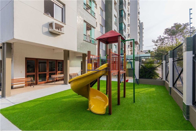 Imagem Imóvel com 2 Quartos à Venda, 61 m² em Cavalhada - Porto Alegre Imagem Imóvel com 2 Quartos à Venda, 61 m² em Cavalhada - Porto Alegre