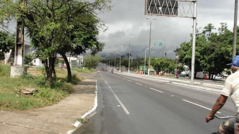 Imagem Terreno para Alugar, 1.854 m² em Pajuçara - Maracanaú Imagem Terreno para Alugar, 1.854 m² em Pajuçara - Maracanaú