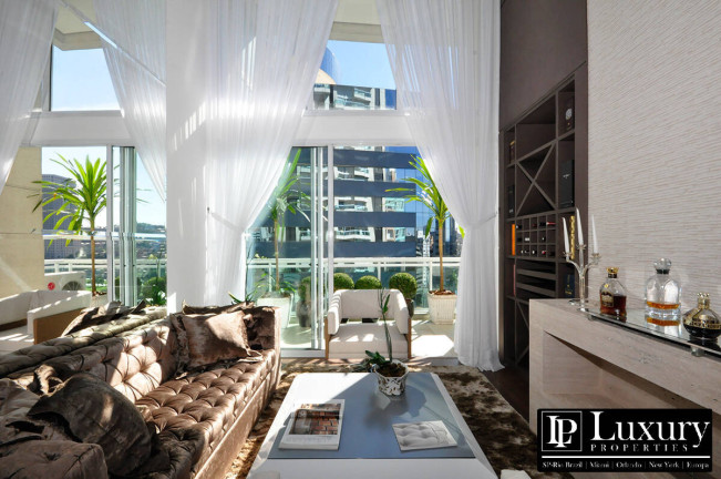 Apartamento com 2 Quartos à Venda, 165 m² em Brooklin Novo - São Paulo