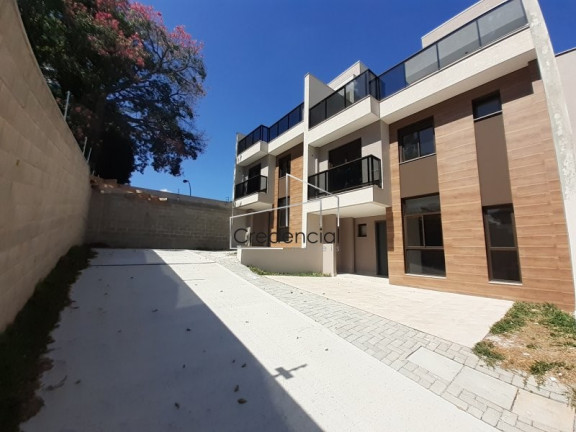 Imagem Sobrado com 3 Quartos à Venda, 178 m² em Bom Retiro - Curitiba Imagem Sobrado com 3 Quartos à Venda, 178 m² em Bom Retiro - Curitiba