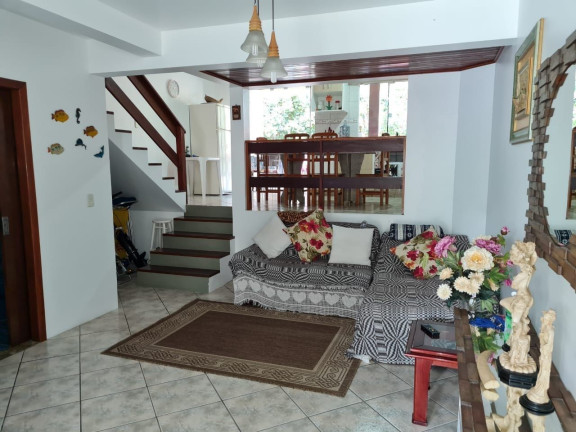 Imagem Imóvel com 4 Quartos à Venda, 166 m² em Centro - Garopaba Imagem Imóvel com 4 Quartos à Venda, 166 m² em Centro - Garopaba