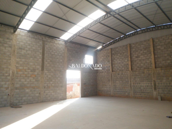Imóvel Comercial para Alugar, 500 m² em Centro - Extrema