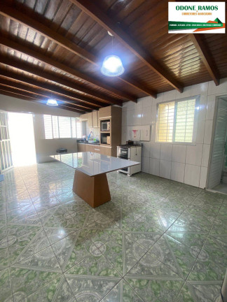 Imagem Casa com 3 Quartos à Venda, 150 m² em Canoas