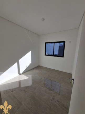 Imagem Sobrado com 2 Quartos à Venda, 110 m² em Sertão Do Maruim - São José Imagem Sobrado com 2 Quartos à Venda, 110 m² em Sertão Do Maruim - São José