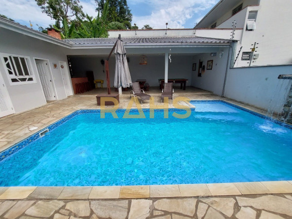 Imagem Casa com 3 Quartos à Venda, 270 m² em Costa E Silva - Joinville Imagem Casa com 3 Quartos à Venda, 270 m² em Costa E Silva - Joinville