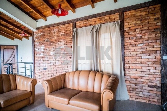 Imagem Imóvel com 3 Quartos à Venda, 255 m² em Jardim Planalto - Porto Alegre Imagem Imóvel com 3 Quartos à Venda, 255 m² em Jardim Planalto - Porto Alegre