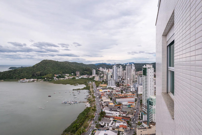 Imagem Apartamento com 3 Quartos à Venda, 328 m² em Fazenda - Itajaí