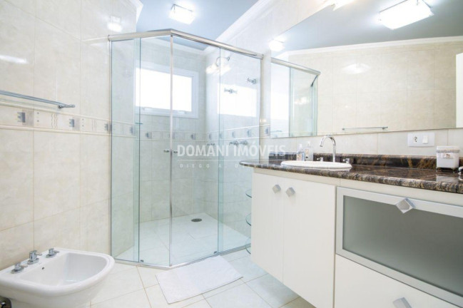 Imagem Imóvel com 6 Quartos à Venda, 1.640 m² em Região Do Alto Da Boa Vista - Campos Do Jordão Imagem Imóvel com 6 Quartos à Venda, 1.640 m² em Região Do Alto Da Boa Vista - Campos Do Jordão
