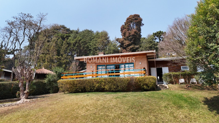 Imagem Casa com 3 Quartos à Venda, 257 m² em Região Da Vila Inglesa - Campos Do Jordão Imagem Casa com 3 Quartos à Venda, 257 m² em Região Da Vila Inglesa - Campos Do Jordão