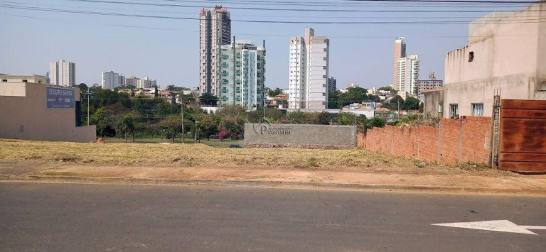 Terreno à Venda, 358 m² em Jardim Esplanada - Indaiatuba