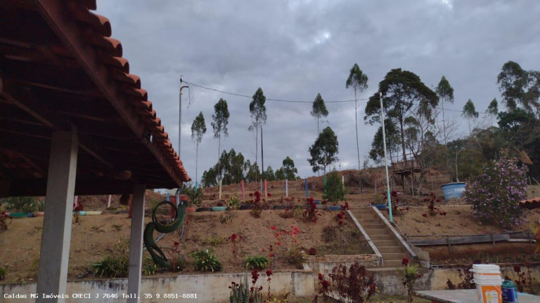 Imagem Chácara com 3 Quartos à Venda, 170 m² em Pocinhos Do Rio Verde - Caldas