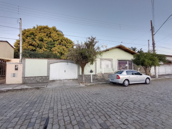 Casa com 4 Quartos à Venda, 518 m² em Centro - Pindamonhangaba