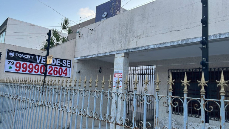 Casa com 3 Quartos à Venda, 300 m² em Salgado Filho - Aracaju