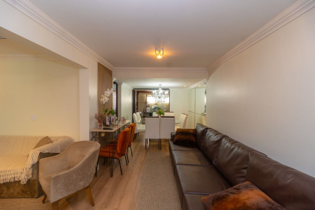 Imagem Casa com 3 Quartos à Venda, 175 m² em Seminário - Curitiba