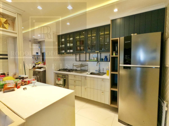 Apartamento com 3 Quartos à Venda, 115 m²