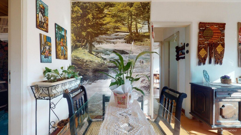 Imagem Imóvel com 2 Quartos à Venda, 78 m² em Cristal - Porto Alegre Imagem Imóvel com 2 Quartos à Venda, 78 m² em Cristal - Porto Alegre