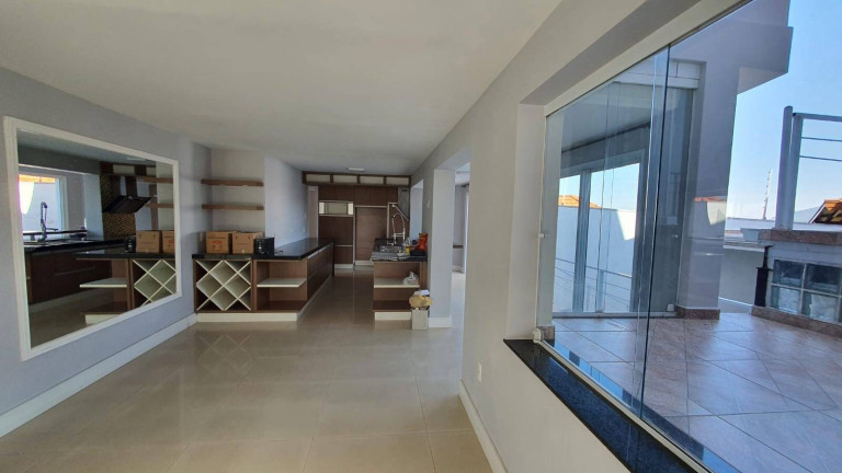 Imagem Casa com 3 Quartos à Venda, 366 m² em Centro - Caieiras