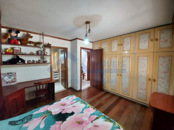 Imagem Sobrado com 5 Quartos à Venda, 380 m² em Jardim Lindóia - Porto Alegre