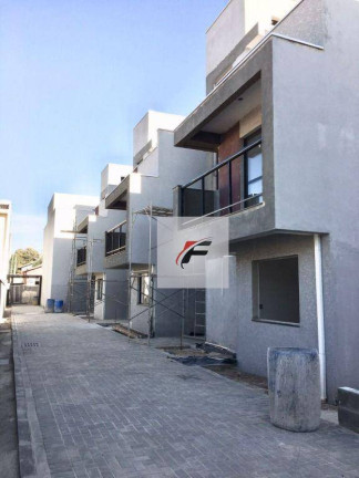 Imagem Sobrado com 4 Quartos à Venda, 100 m² em Sítio Cercado - Curitiba Imagem Sobrado com 4 Quartos à Venda, 100 m² em Sítio Cercado - Curitiba