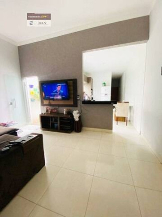 Casa com 2 Quartos à Venda, 123 m² em Parque Das Flores - Goiânia