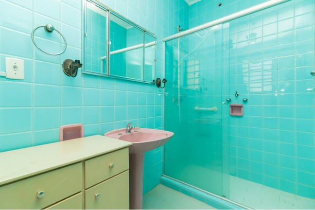 Imagem Casa com 3 Quartos à Venda, 195 m² em Santa Maria Goretti - Porto Alegre Imagem Casa com 3 Quartos à Venda, 195 m² em Santa Maria Goretti - Porto Alegre