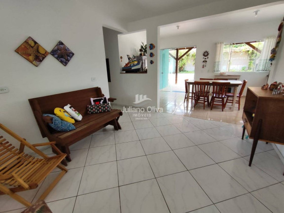 Imagem Casa à Venda, 133 m² em Barra Do Sai - Itapoá Imagem Casa à Venda, 133 m² em Barra Do Sai - Itapoá