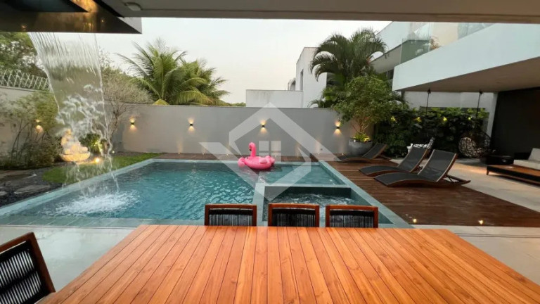 Imagem Casa com 5 Quartos à Venda, 660 m² em Barra Da Tijuca - Rio De Janeiro Imagem Casa com 5 Quartos à Venda, 660 m² em Barra Da Tijuca - Rio De Janeiro