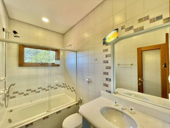 Imagem Casa com 5 Quartos à Venda, 1 m² em Granja Viana - Carapicuíba Imagem Casa com 5 Quartos à Venda, 1 m² em Granja Viana - Carapicuíba