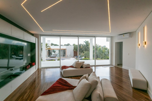 Imagem Casa com 6 Quartos à Venda, 660 m² em Parque Village Castelo - Itu Imagem Casa com 6 Quartos à Venda, 660 m² em Parque Village Castelo - Itu