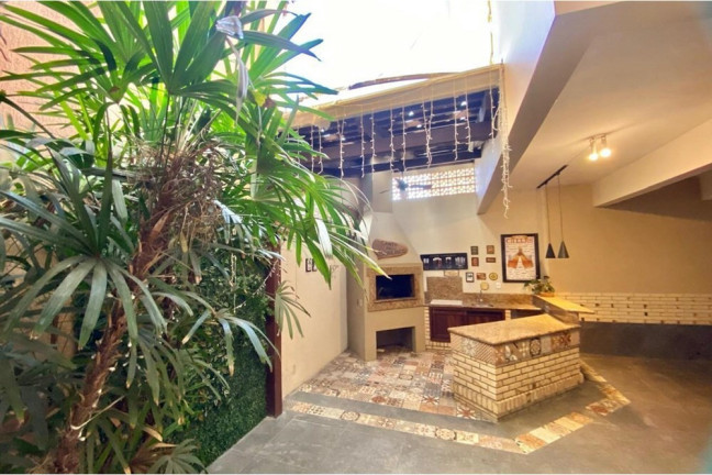 Imagem Casa com 4 Quartos à Venda, 284 m² em Higienópolis - Porto Alegre Imagem Casa com 4 Quartos à Venda, 284 m² em Higienópolis - Porto Alegre
