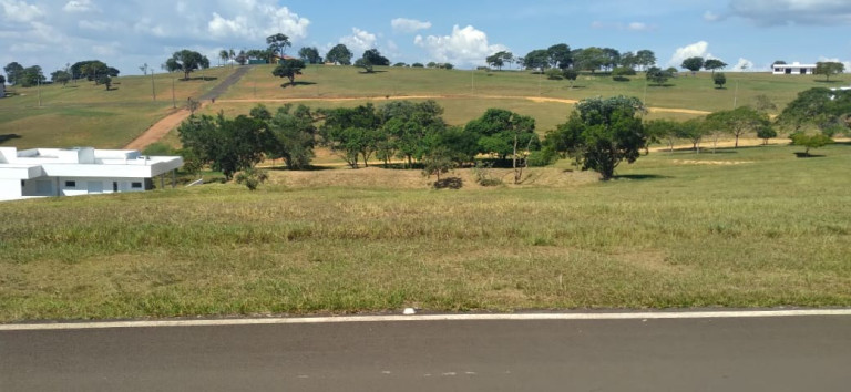 Imagem Terreno à Venda, 450 m² em Paranapanema - Paranapanema Imagem Terreno à Venda, 450 m² em Paranapanema - Paranapanema
