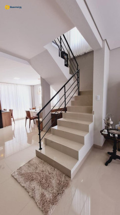 Imagem Casa com 3 Quartos à Venda, 182 m² em Córrego Grande - Florianópolis