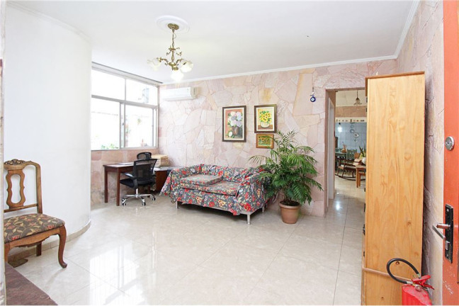 Imagem Imóvel com 2 Quartos à Venda,  em Petrópolis - Porto Alegre