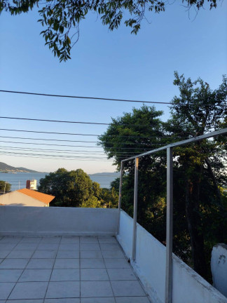 Imagem Casa à Venda, em Estreito - Florianópolis Imagem Casa à Venda, em Estreito - Florianópolis