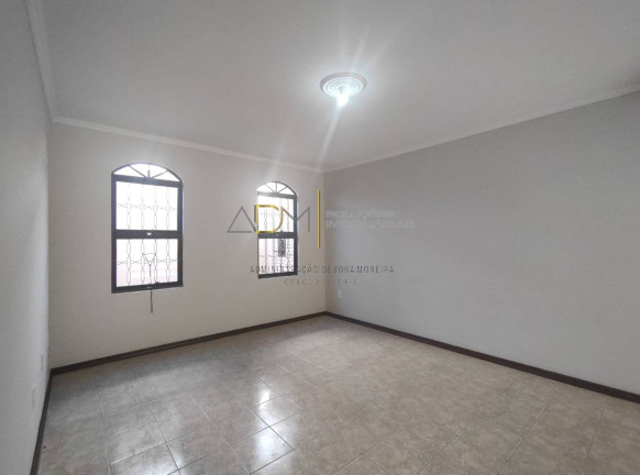 Imagem Casa com 4 Quartos à Venda, 400 m² em Vila Pinheiro Machado - Botucatu