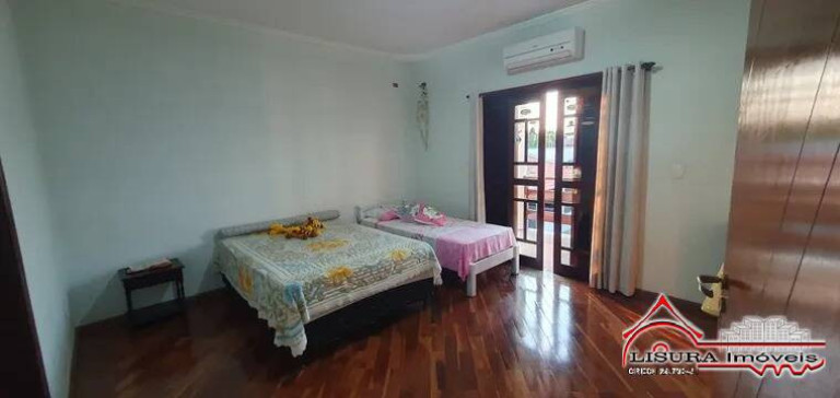 Imagem Casa com 4 Quartos à Venda, 425 m² em Jardim Santa Maria - Jacareí Imagem Casa com 4 Quartos à Venda, 425 m² em Jardim Santa Maria - Jacareí